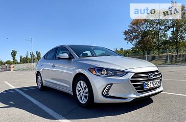 Седан Hyundai Elantra 2016 в Херсоне