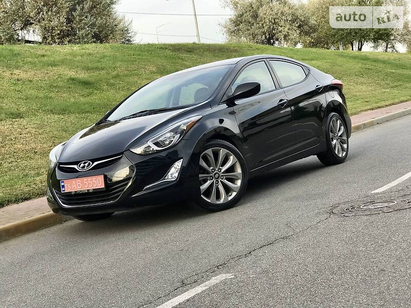 Седан Hyundai Elantra 2015 в Киеве