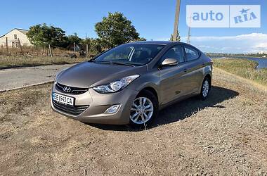 Седан Hyundai Elantra 2012 в Миколаєві