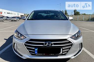 Седан Hyundai Elantra 2016 в Херсоне