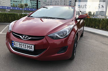 Hyundai Elantra 2012