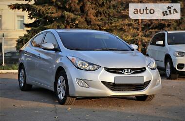 Hyundai Elantra 2013