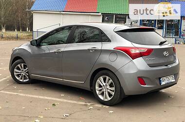 Хэтчбек Hyundai Elantra 2012 в Славянске