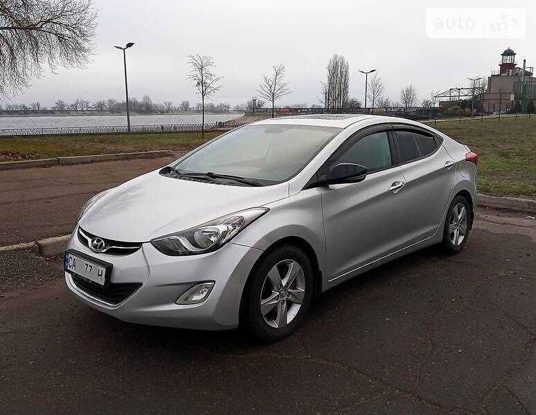 Седан Hyundai Elantra 2011 в Черкасах