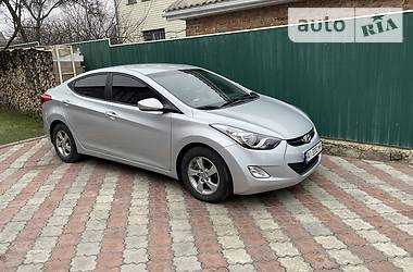 Hyundai Elantra 2012