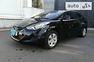 Седан Hyundai Elantra 2012 в Киеве