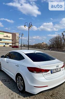 Седан Hyundai Elantra 2016 в Харькове