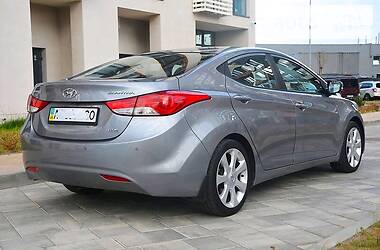 Седан Hyundai Elantra 2013 в Києві