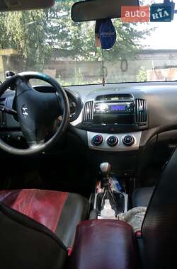 Седан Hyundai Elantra 2010 в 