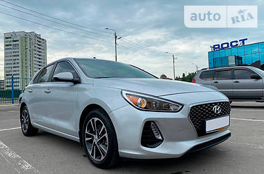 Хетчбек Hyundai Elantra 2018 в Дніпрі