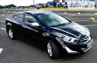 Седан Hyundai Elantra 2014 в Киеве