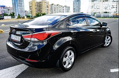 Седан Hyundai Elantra 2014 в Киеве