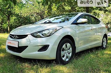 Седан Hyundai Elantra 2013 в Николаеве