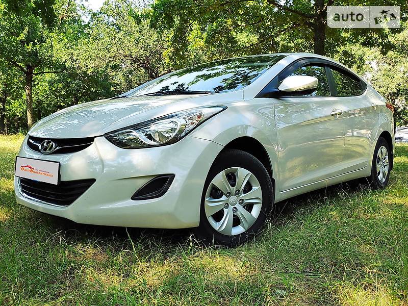 Седан Hyundai Elantra 2013 в Николаеве