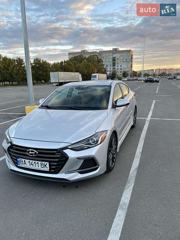 Седан Hyundai Elantra 2017 в Кропивницком
