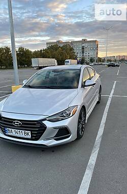 Седан Hyundai Elantra 2017 в Кропивницком