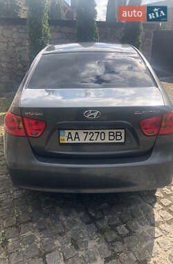 Седан Hyundai Elantra 2008 в Киеве