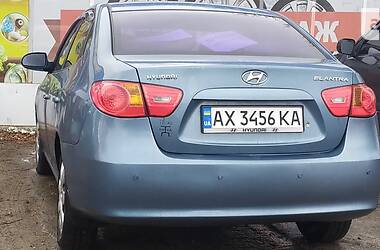 Седан Hyundai Elantra 2008 в Богодухове