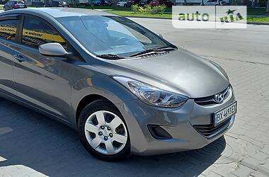 Hyundai Elantra 2012