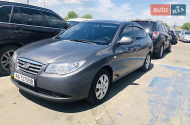 Седан Hyundai Elantra 2008 в Киеве