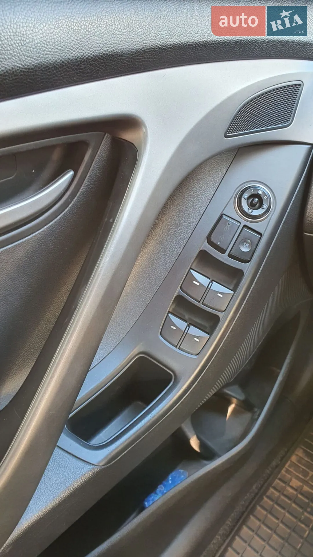 2013 Hyundai Elantra - мініатюра 3
