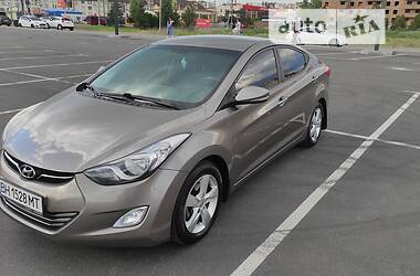 Седан Hyundai Elantra 2013 в Софиевской Борщаговке