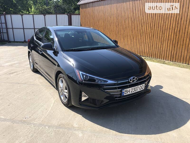 Седан Hyundai Elantra 2019 в Подольске