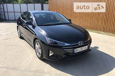 Седан Hyundai Elantra 2019 в Подольске