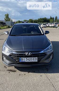 Седан Hyundai Elantra 2019 в Кременчуге