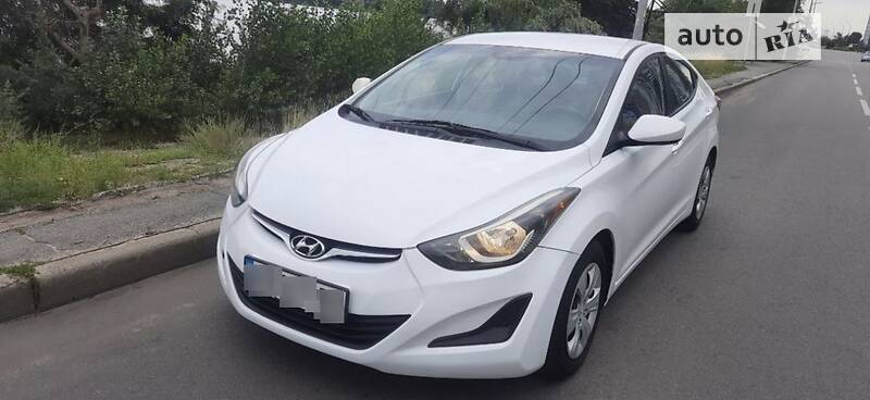 Седан Hyundai Elantra 2015 в Києві