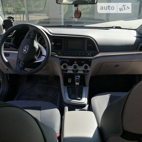 Седан Hyundai Elantra 2019 в Кропивницком