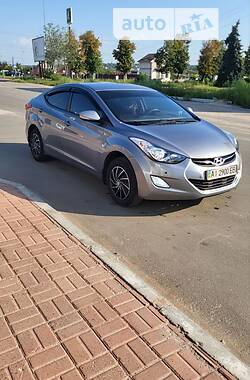 Hyundai Elantra 2012