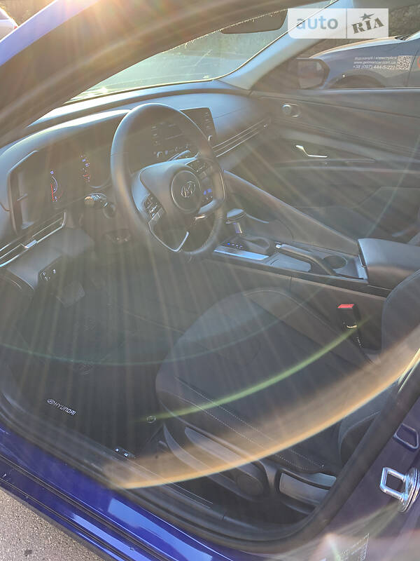 Hyundai Elantra 2021 - history of car sales on auto.ria.com