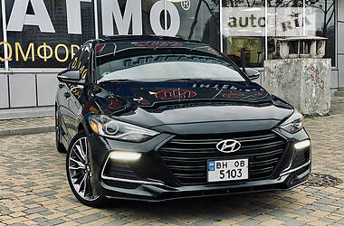 Седан Hyundai Elantra 2018 в Одессе