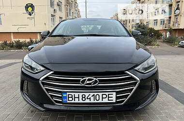 Hyundai Elantra 2018