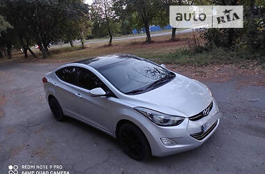 Hyundai Elantra 2011