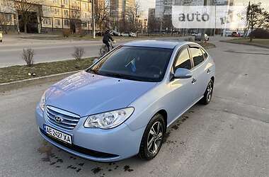 Седан Hyundai Elantra 2011 в Днепре