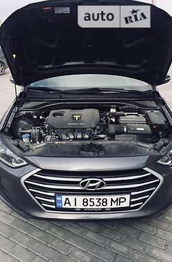 Hyundai Elantra 2017