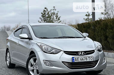 Седан Hyundai Elantra 2012 в Дніпрі