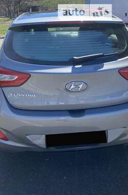 Хэтчбек Hyundai Elantra 2014 в 