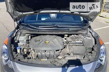 Хэтчбек Hyundai Elantra 2014 в 