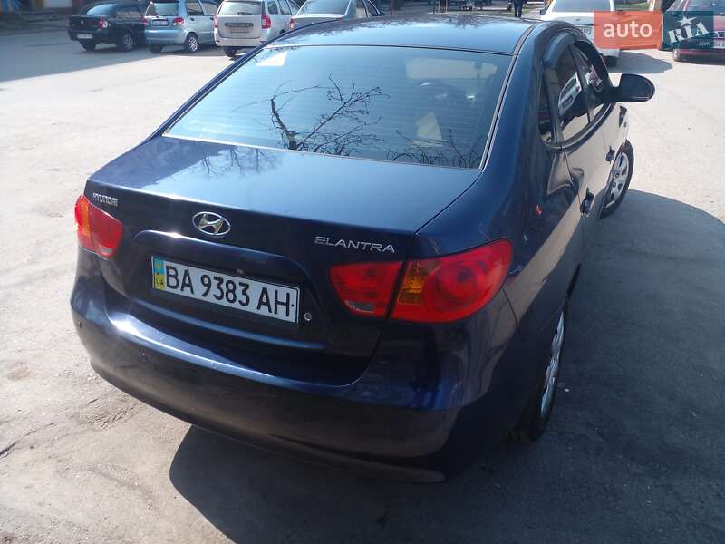 Седан Hyundai Elantra 2008 в Кропивницком
