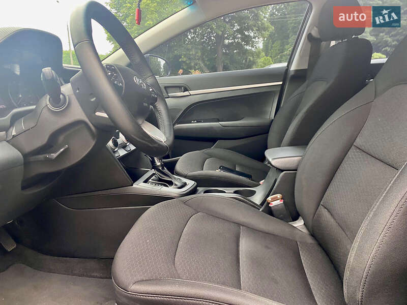 Седан Hyundai Elantra 2019 в Вінниці