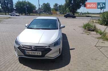 Седан Hyundai Elantra 2019 в Павлограде