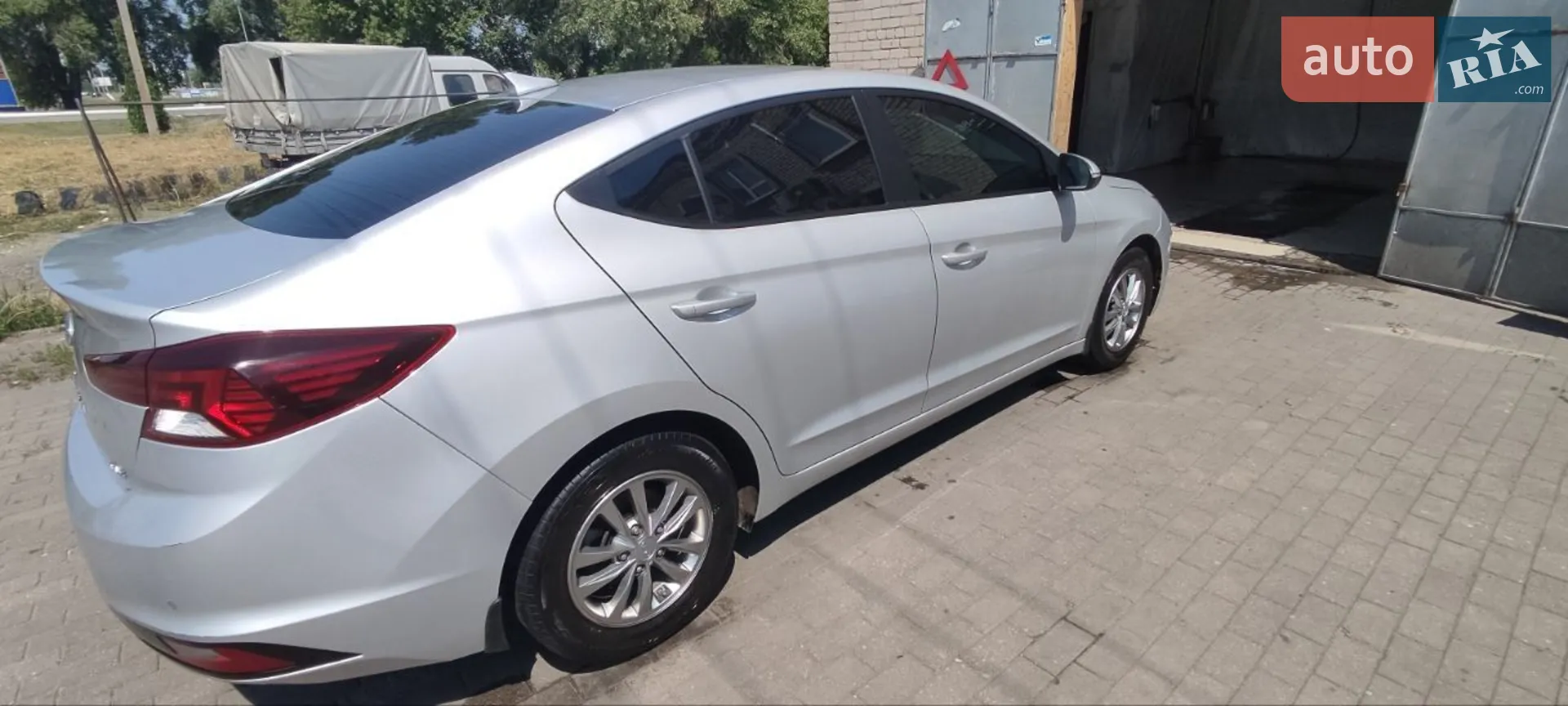2019 Hyundai Elantra - мініатюра 8