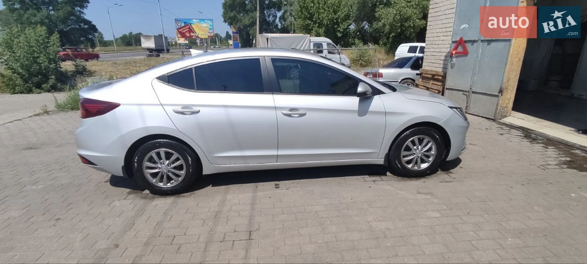 2019 Hyundai Elantra - мініатюра 6