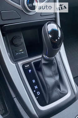 Седан Hyundai Elantra 2015 в 