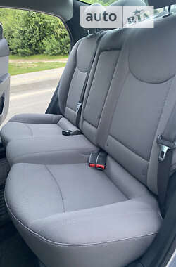 Седан Hyundai Elantra 2015 в 