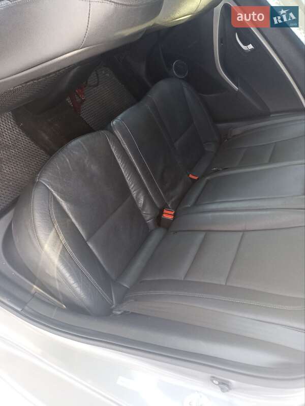 Седан Hyundai Elantra 2013 в Ивано-Франковске