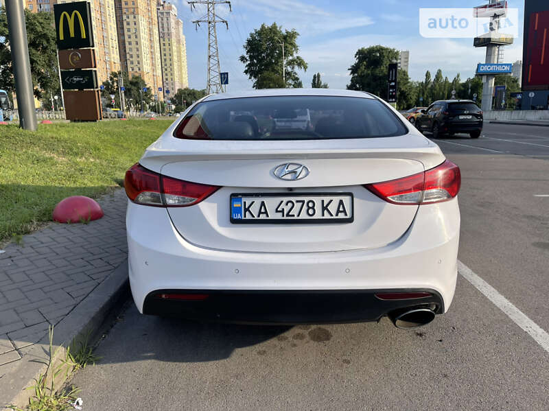 Купе Hyundai Elantra 2014 в Киеве